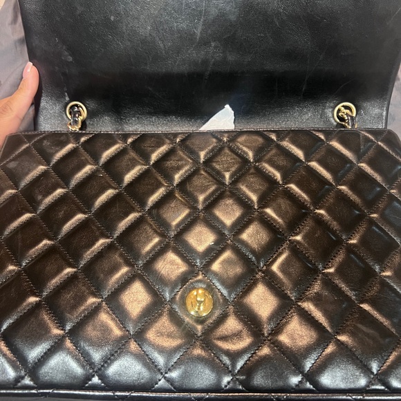 Chanel Lambskin Quilted Maxi Single Flap - Picture 4 of 17